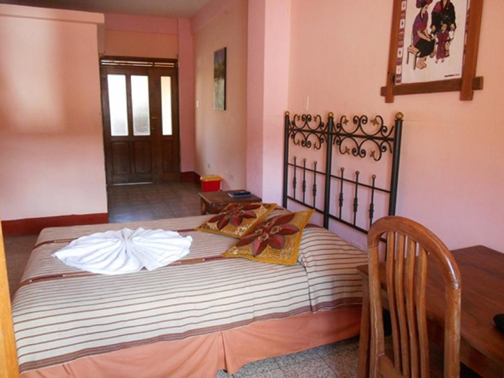 Hotel El Chaparral Panajachel Room photo