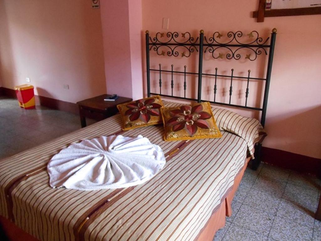 Hotel El Chaparral Panajachel Room photo