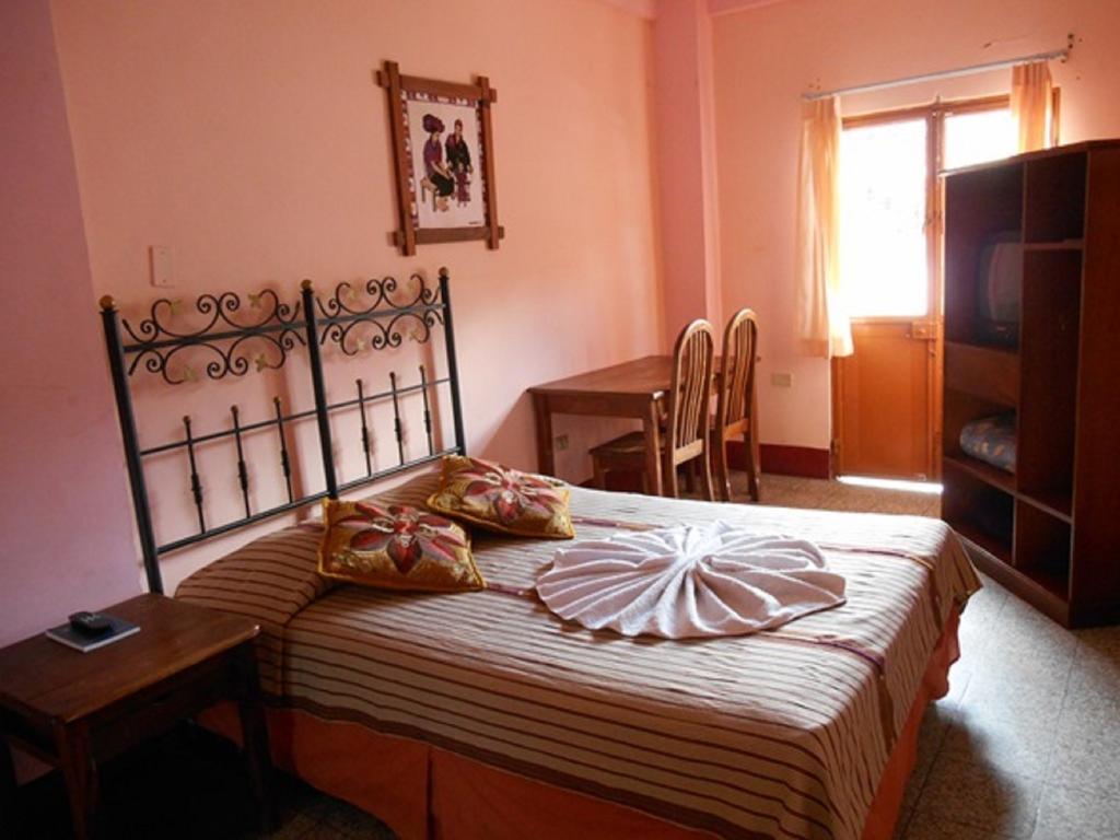 Hotel El Chaparral Panajachel Room photo
