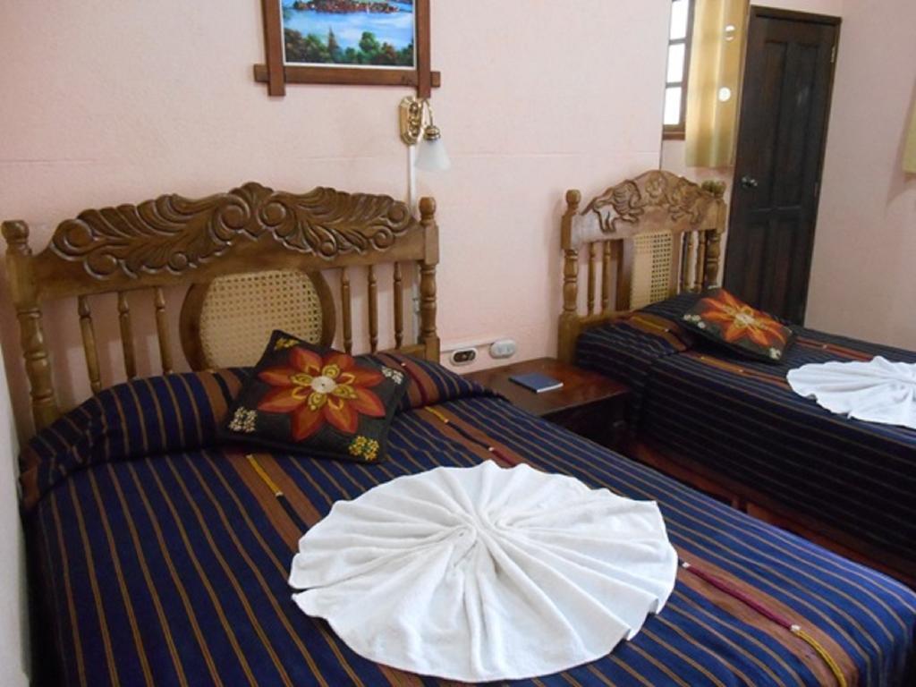 Hotel El Chaparral Panajachel Room photo